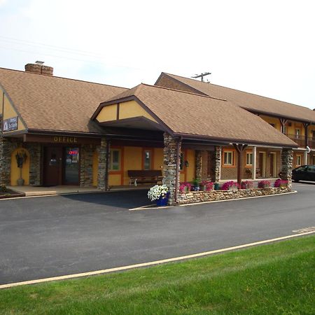 Soudersburg Inn & Suites Lancaster Ronks Exterior foto