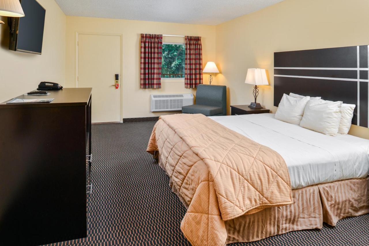 Soudersburg Inn & Suites Lancaster Ronks Exterior foto