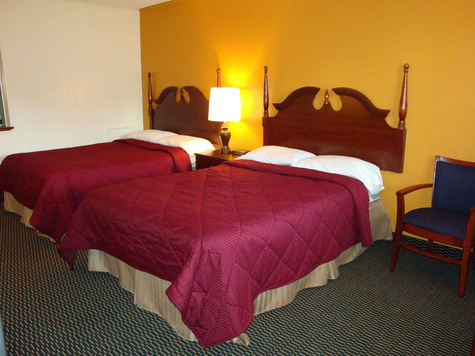Soudersburg Inn & Suites Lancaster Ronks Exterior foto